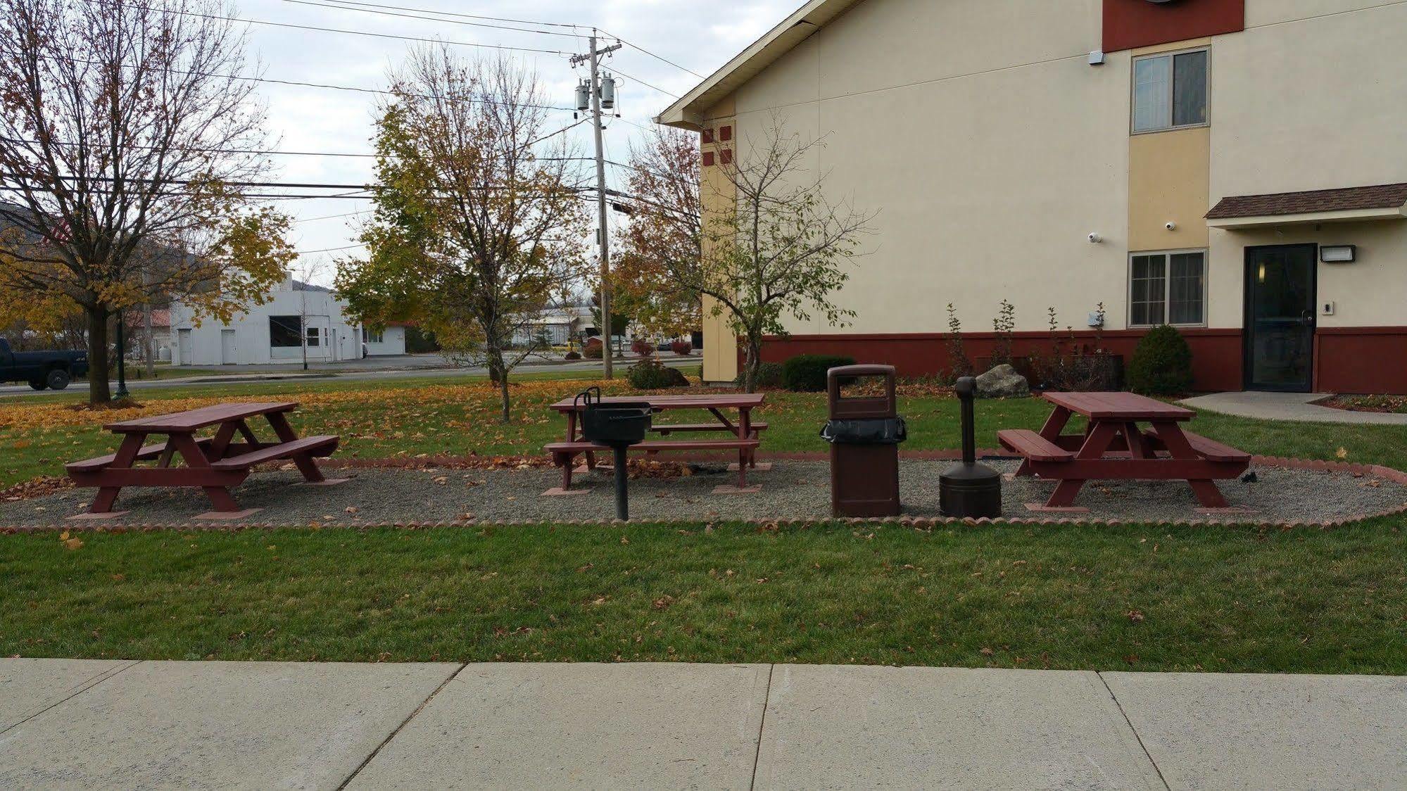 Super 8 By Wyndham Cobleskill Ny מראה חיצוני תמונה